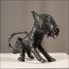 68959) Small Bronze Leopard