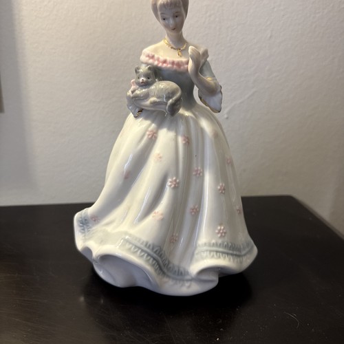 Vintage porcelain woman and - vintage,