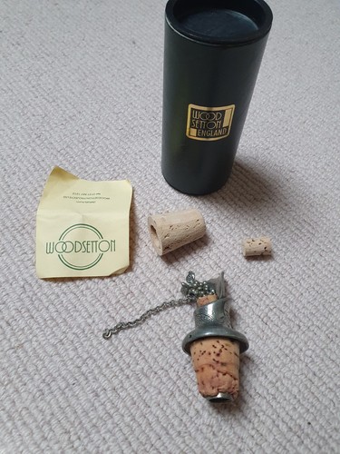 Vintage wood setton - setton, pewter
