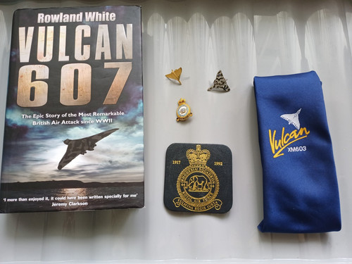 Mixed collectables joblot avro - collectables,