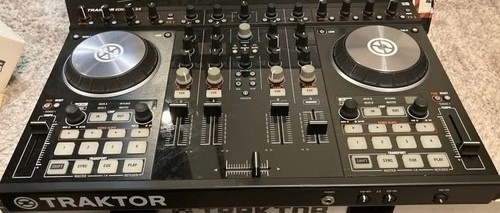 Native instruments traktor - instruments,