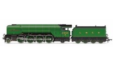 Hornby R3984 Class P2 2-8-2