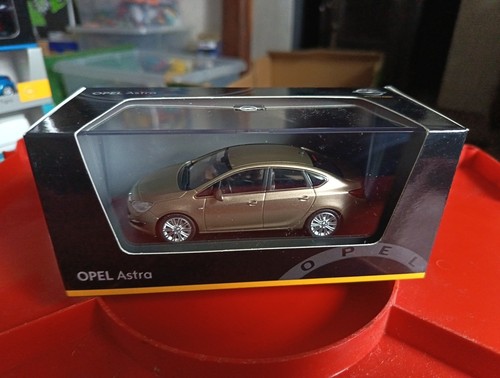 Boxed model minichamps - boxed,