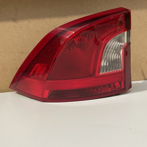 2011 volvo s60 left - left, side