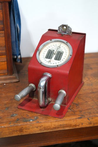 Vintage grip strength - grip, tester