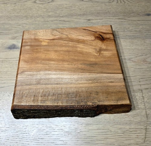 Live edge solid beech chopping - solid,