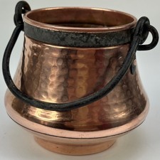 VINTAGE FRENCH SMALL HAMMERED UNUSUAL SHAPE COPPER PLANTER POT WITH IRON HANDLE