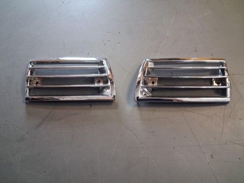 Pair new plastic horn - pair,
