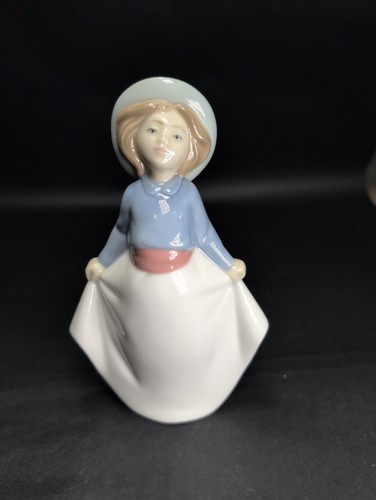 Vintage nao lladro girl - vintage,
