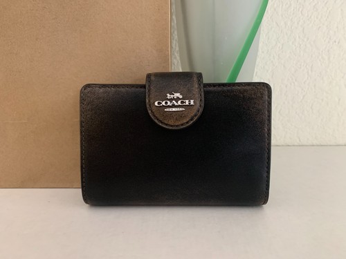Nwt coach cfa21 medium corner - coach,