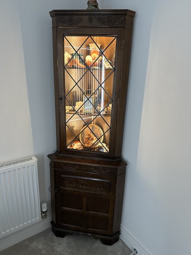 Mahogany coloured corner - coloured,