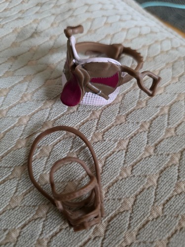Schleich saddle and bridle - saddle,