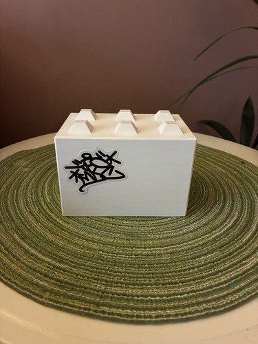 Concrete block sculpture - concrete,