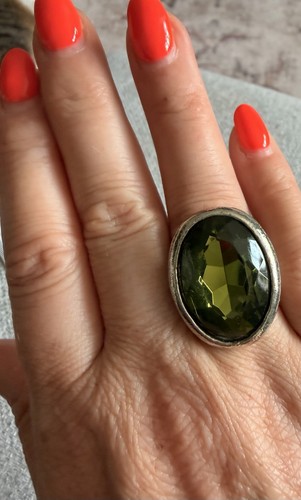 Oval large green stone - oval,
