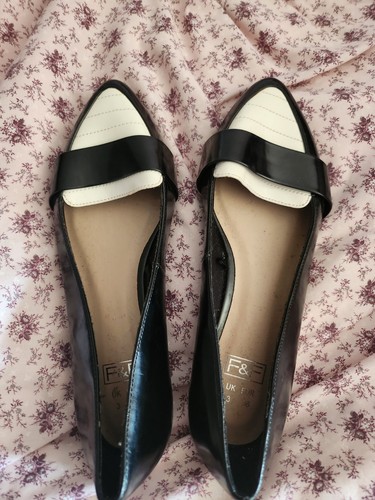 Women black white - women's,