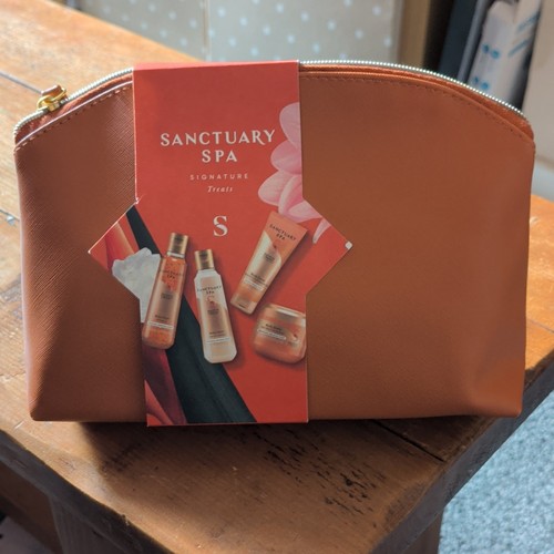 Sanctuary spa signature treats - spa,