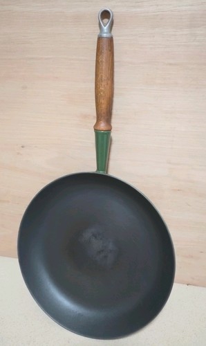 Vintage creuset large cast - vintage,