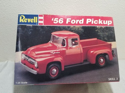 Revell 1956 ford - 1/25,