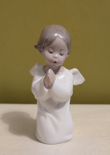 Lladro angel praying 4538 - praying", #4538