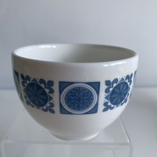 Wedgwood blue white sugar - &,