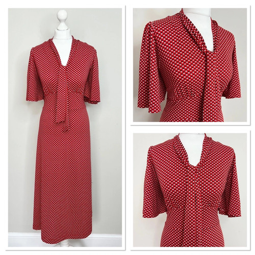 Vintage 1930s 1940s - style, red
