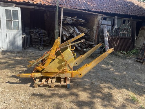 Front end loader - front,