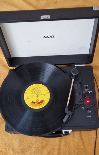 Akai retro briefcase - akai,