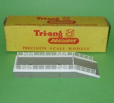 Tri-ang TT / T.118 Cattle Dock / 3mm Scale