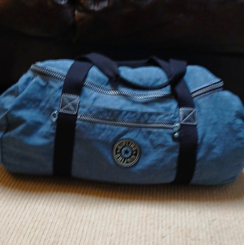 Kipling blue soft duffle bag - kipling,