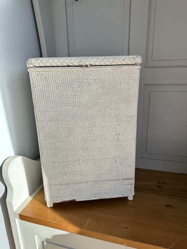 Vintage lloyd loom - style, woven
