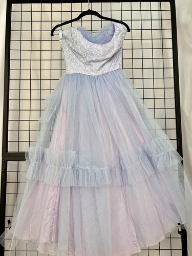 1950s vintage cupcake - cupcake, dress