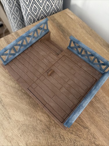 Sylvanian families log cabin - families,