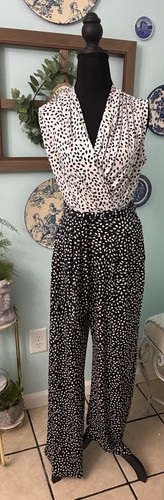 Effortless chic black white - chic,