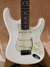 Fender Ultra Stratocaster Electric Guitar Arctic Pearl White