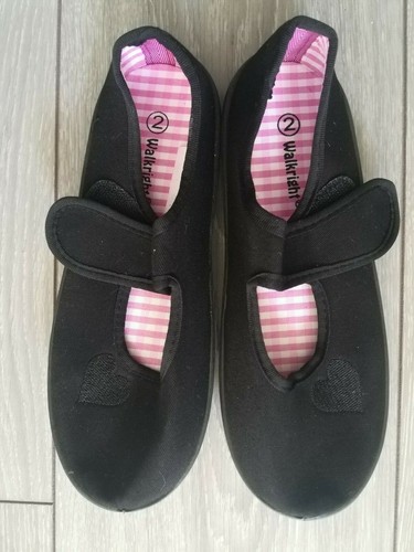 Junior girls school - school, plimdoles
