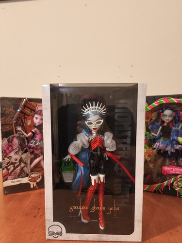 Monster high collectors - monster,