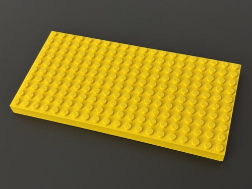 Lego vintage 1970 yellow - lego,