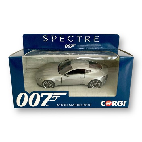 Corgi james bond aston - bond,
