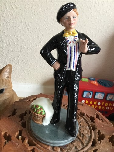 Royal doulton figurine pearly - royal, "pearly