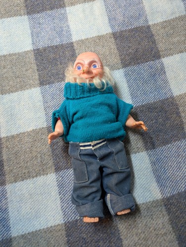 Crolly doll larry - larry, lucky
