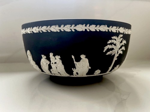 Large vintage classic wedgwood - large,