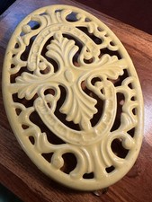 Vintage Yellow Enamel Cast Iron Trivet Wall Hanging Kitchen 28×19cm 1950s