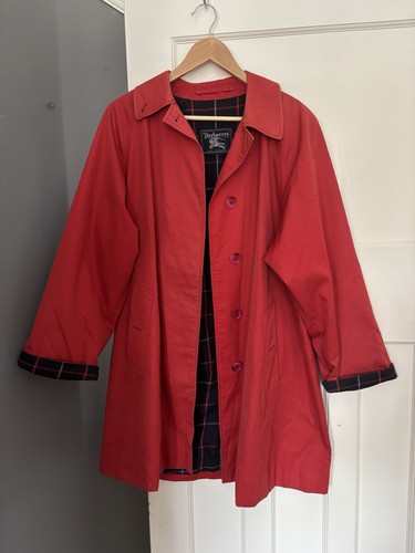 Vintage burberry red trench - red,