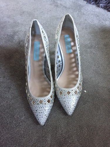 White betsey johnson mella - johnson,