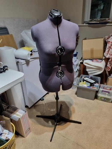 Adjustable female tailor's