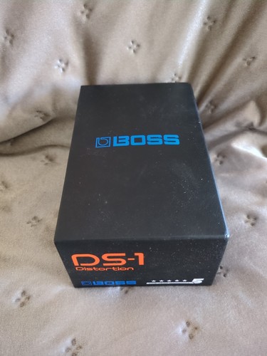 Boss distortion compact - ds-1,