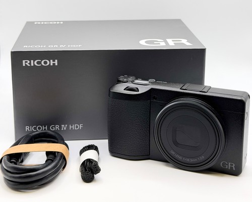 Ricoh hdf aps c - iv, aps-c