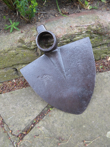 Vintage ridging hoe - ,, heavy
