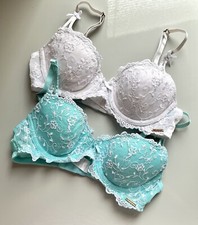 Girls Pack of 2 Bra’s Wired Cup - Size 32A / white & aqua