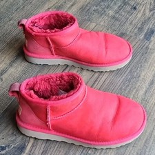UGG Australia Ultra Mini Red